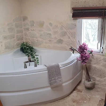 De Pied Chapel - Piscine, Et Pleine Nature Apartment
